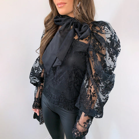 Looty Lush Lace embroidered bow top